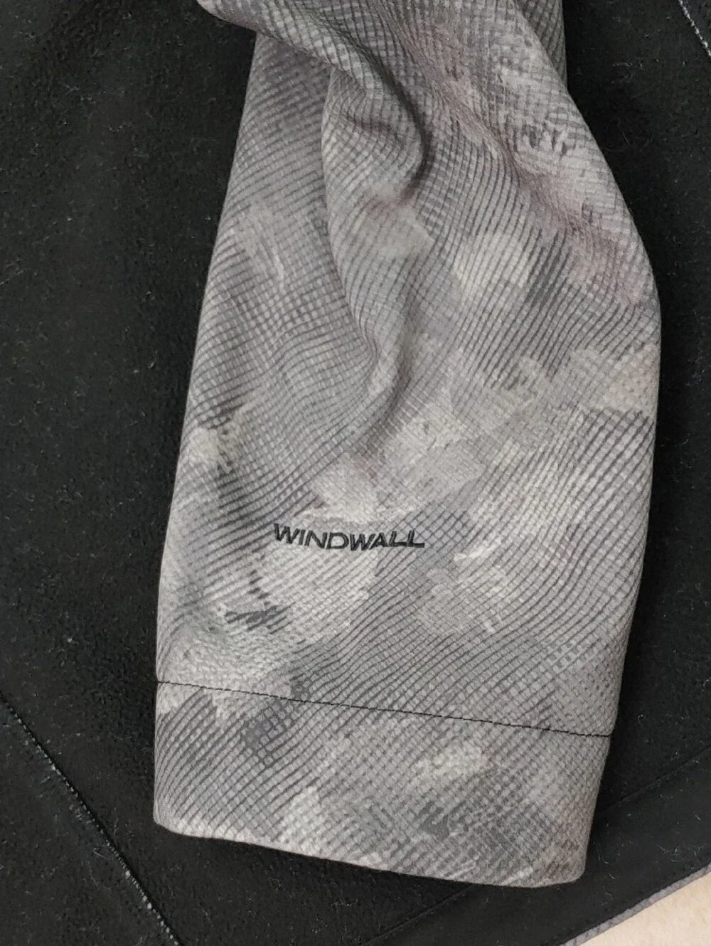 The North Face Men's Gray Camo Jacket Windwall Softshell Size L